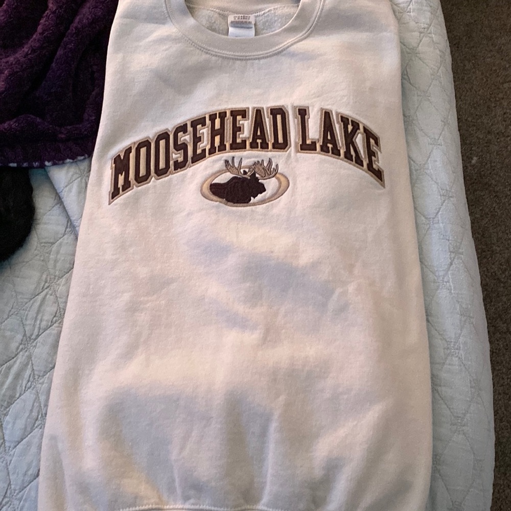 MOOSEHEAD LAKE , tan crew neck sweatshirt